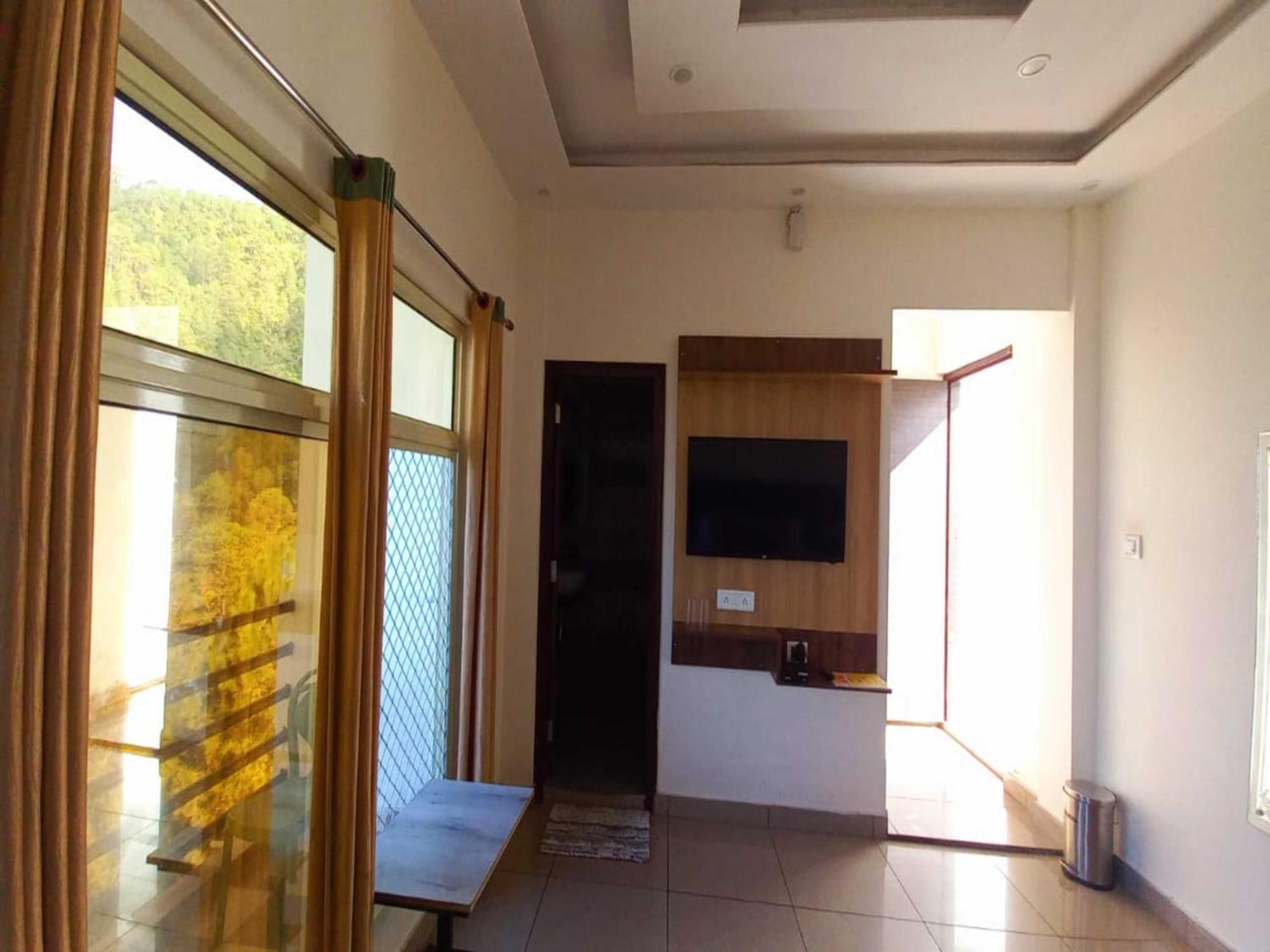 Sunny Pines Resort Лансдаун Екстериор снимка
